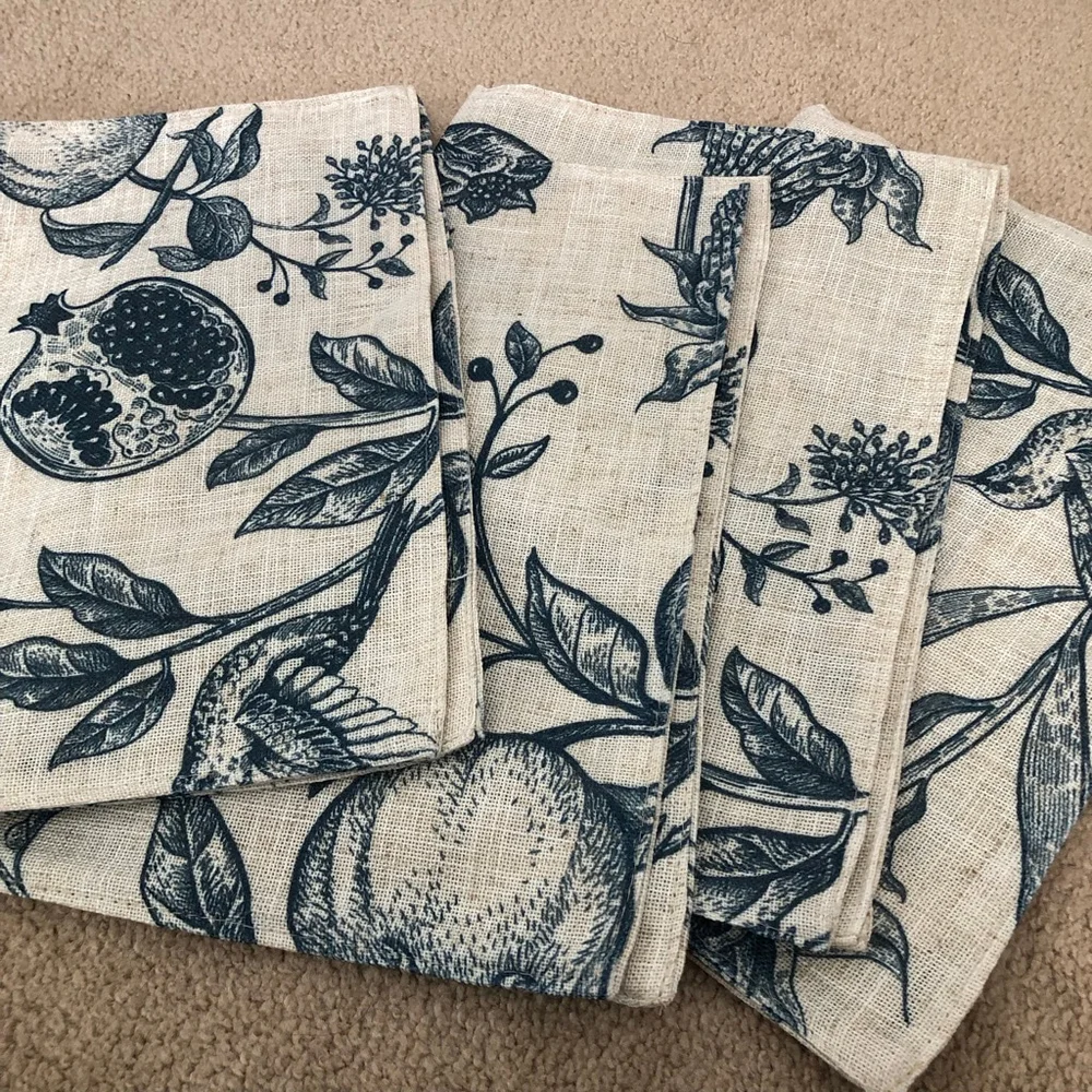 JINCHAN Beige Blue Floral Bird Placemats Set of 4